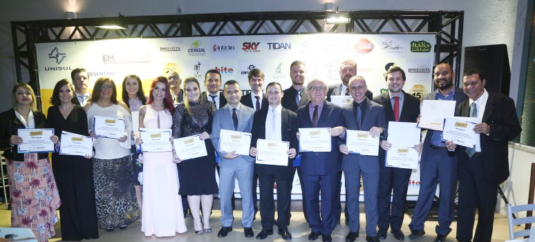 Debate e homenagens marcam encontro “Para onde caminha a nossa Tubarão”