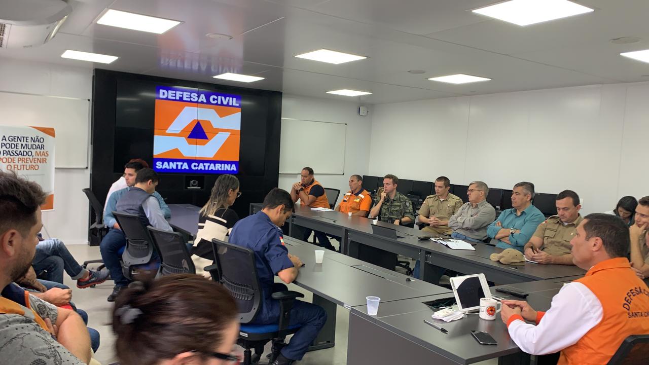 Previsão de mais chuvas: prefeitos buscam ajuda na Secretaria de Infraestrutura do Estado 