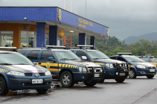 Operação Lei Seca apreende 26 CNHs e prende três motoristas em Tubarão