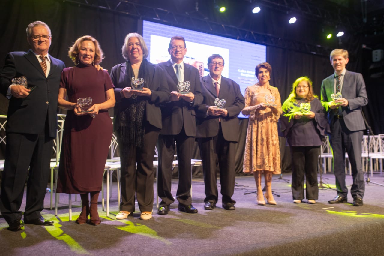 2ª edição de jantar beneficente do HNSC contou com leilão para angariar recursos para a Oncologia e homenagem a membros da comunidade de Tubarão