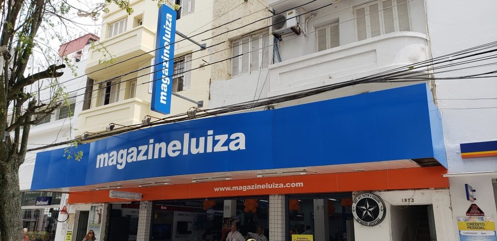 Magazine Luiza abre 2201 vagas de emprego em todo o Brasil