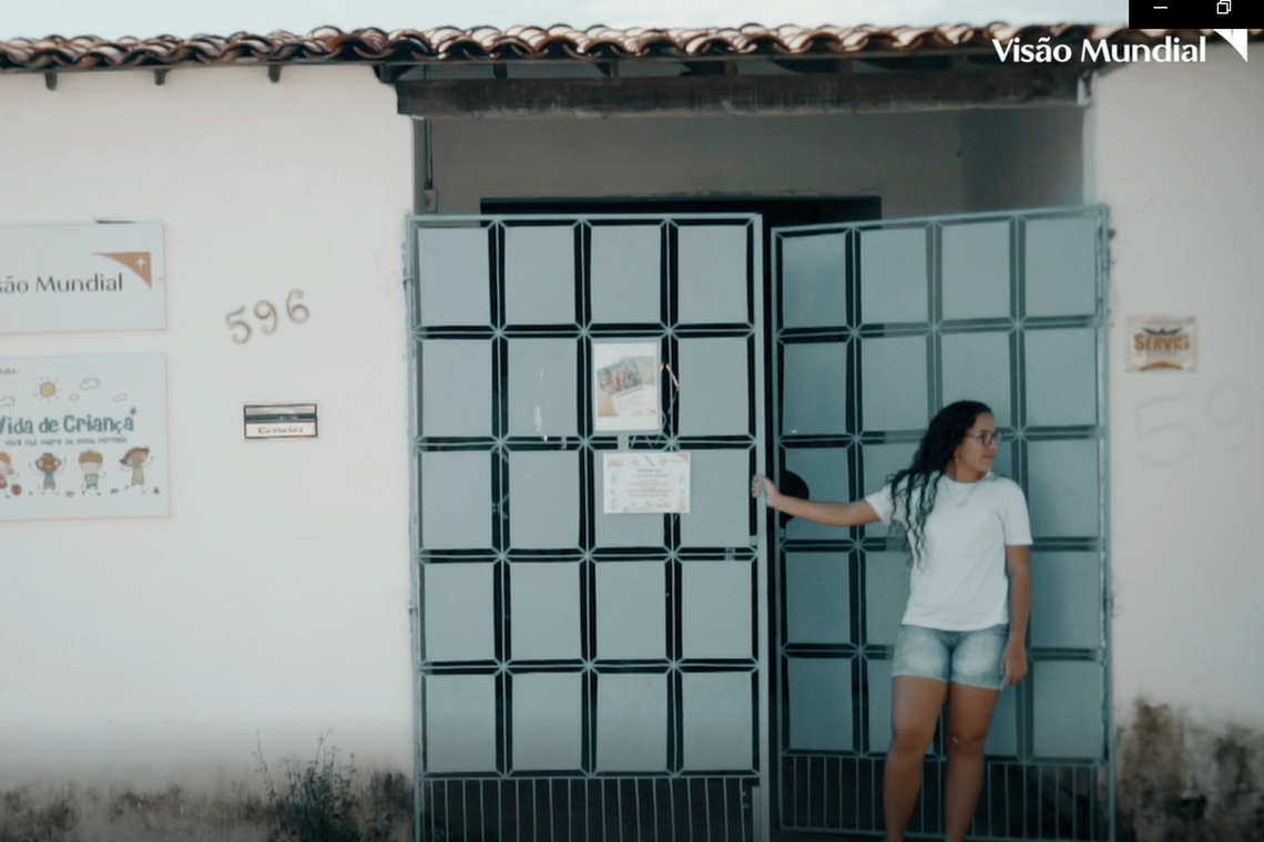 Brasileira de 15 anos representa o país em fórum na Bélgica