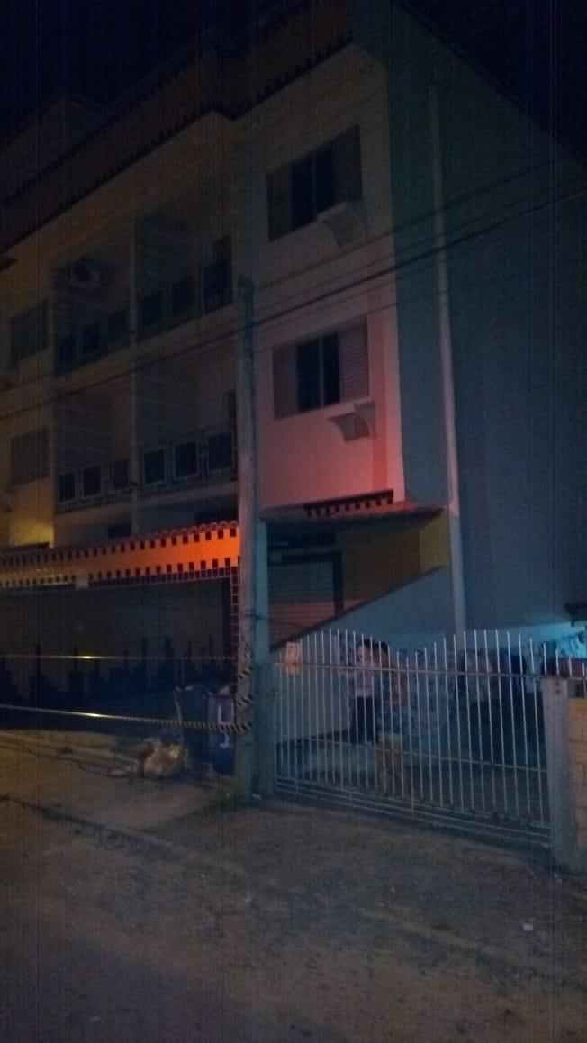 Prédio é evacuado após verificação de rachaduras e abalos em Tubarão