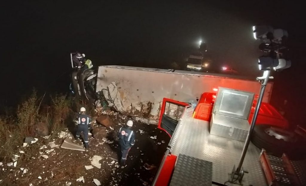 Motorista de caminhão morre em acidente na SC-114, na Serra catarinense