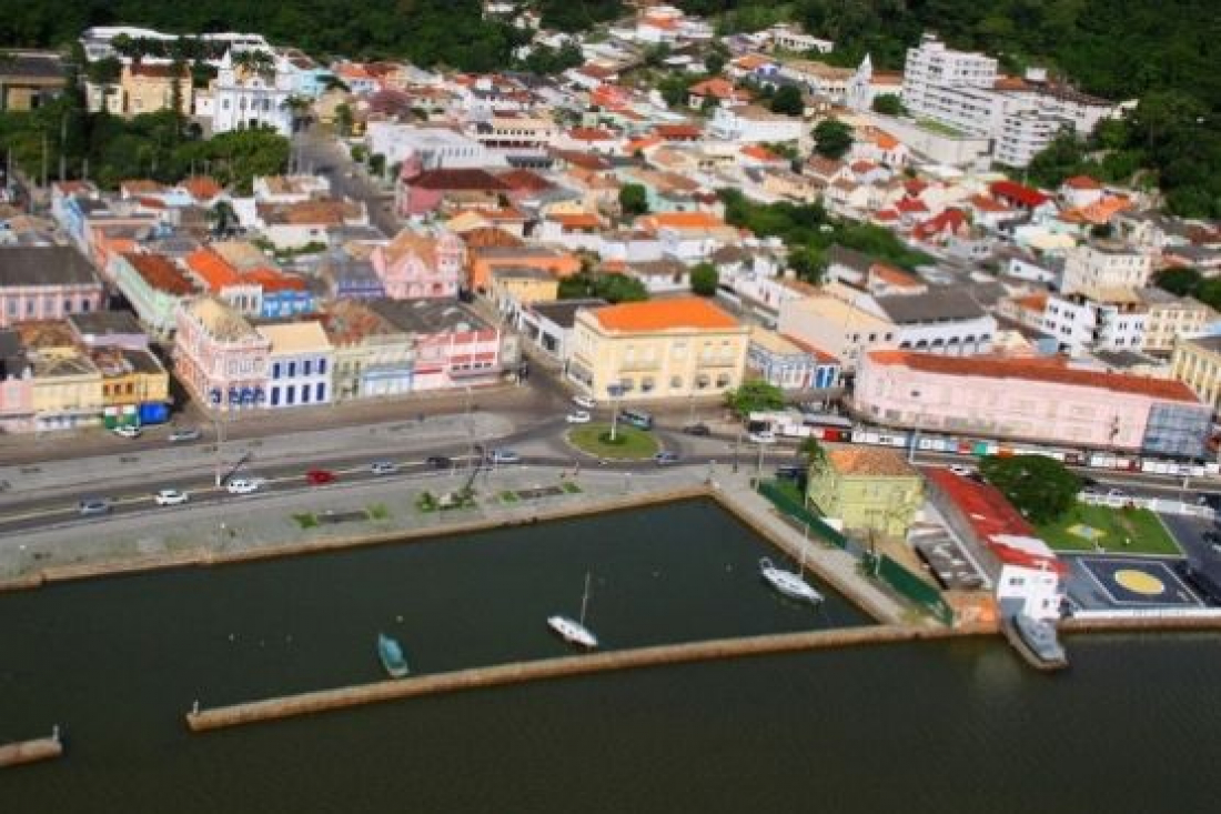 Ex-prefeito e ex-secretário de Laguna são condenados por nomeação irregular