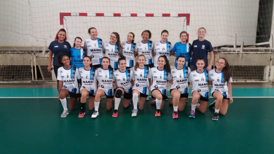 Time de handebol feminino de Tubarão enfrenta desafios em Criciúma