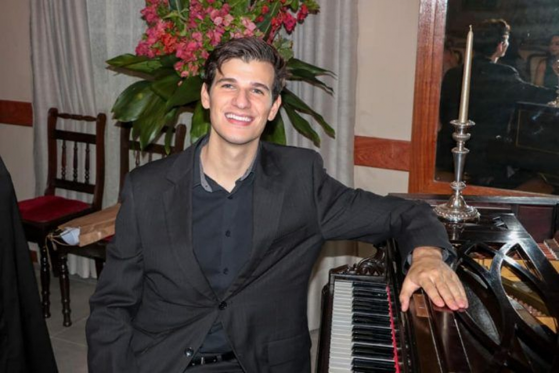 A caminho da Bahia: tenor lagunense participará de curso e concerto em Porto Seguro