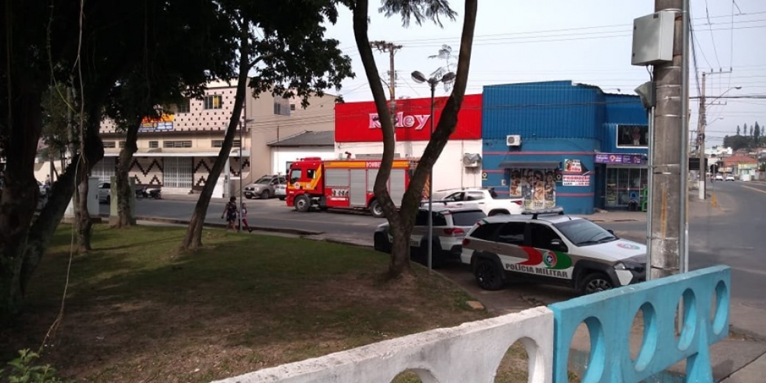 Mulher encontrada morta no rio Tubarão pode ter sido vítima de homicídio