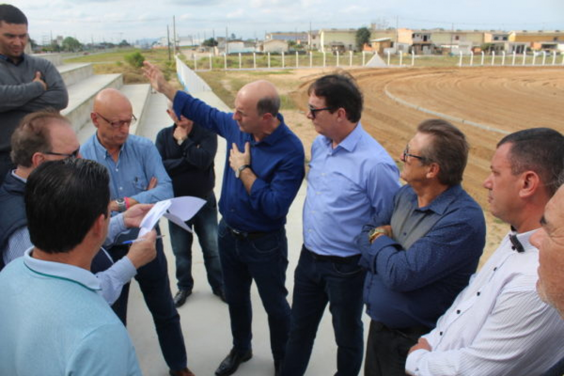 Senador Amin recebe pedidos de lideranças araranguaenses
