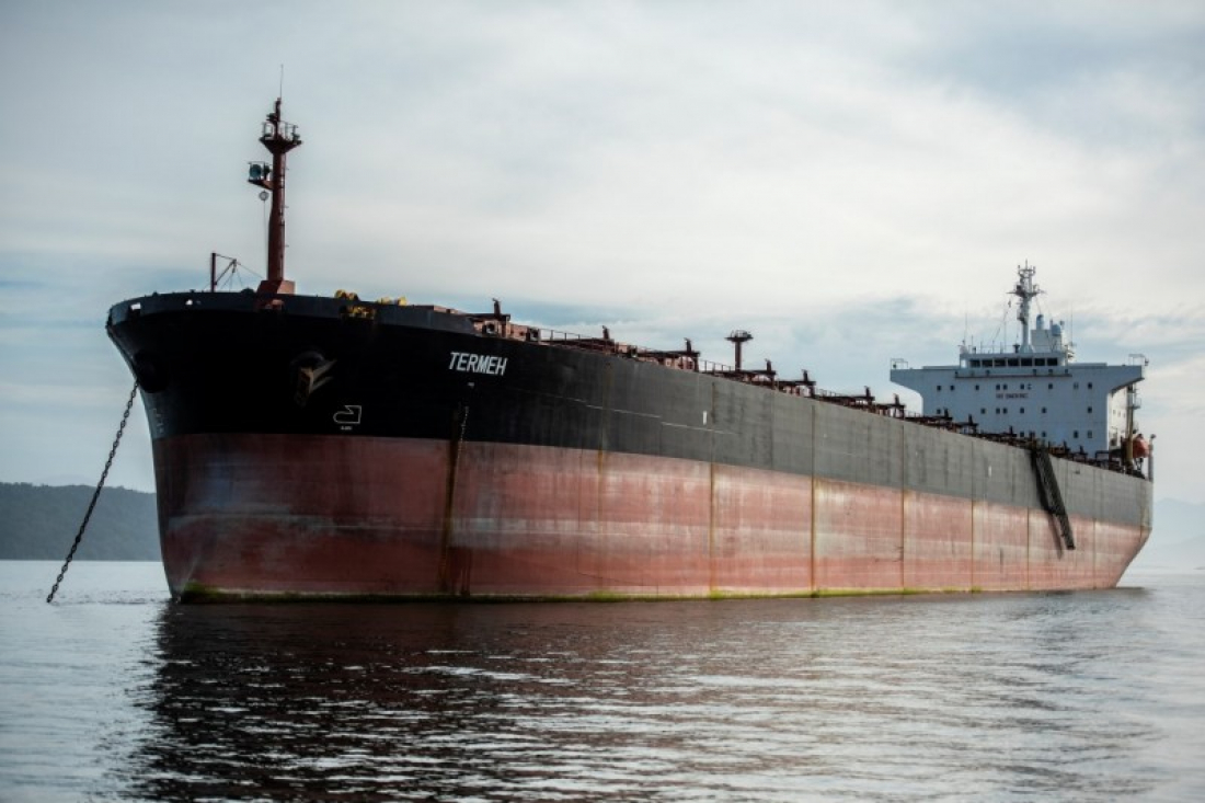 Após abastecimento, navio iraniano deixa o Porto de Paranaguá e segue para Imbituba