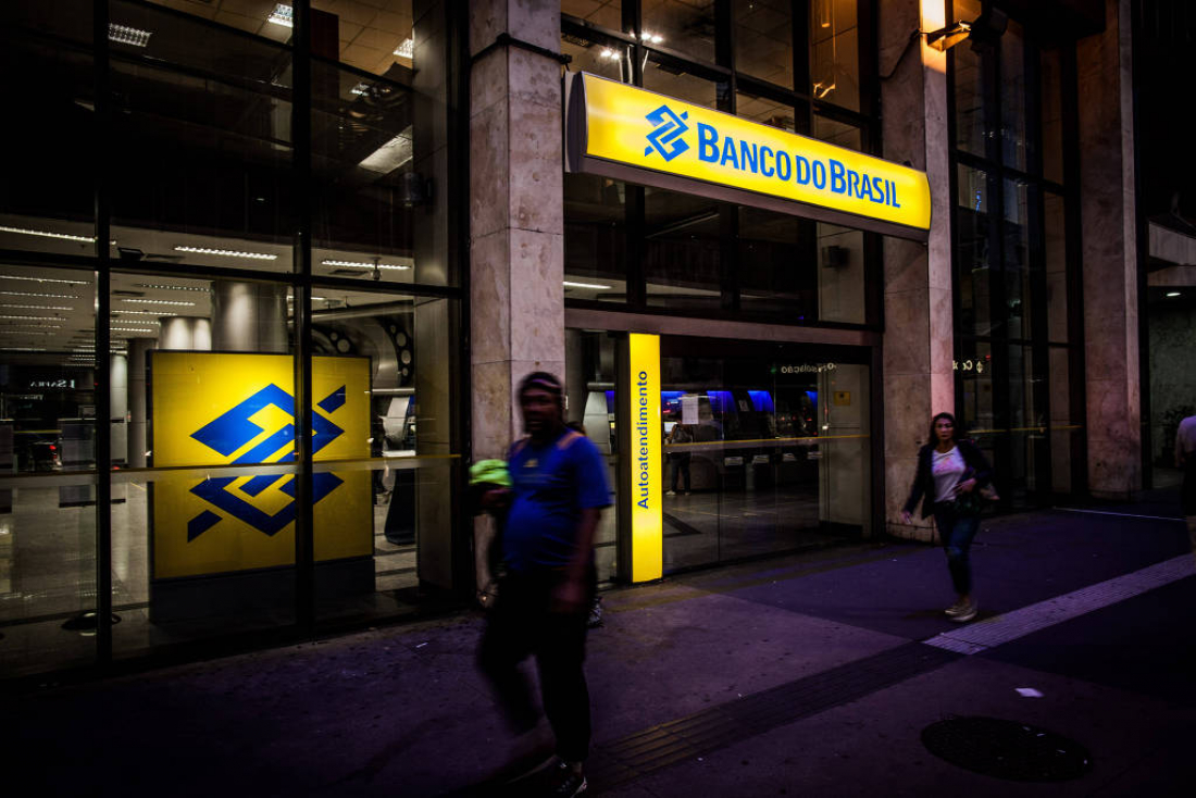 BB reduz cargos, agências e abre programa de demissão