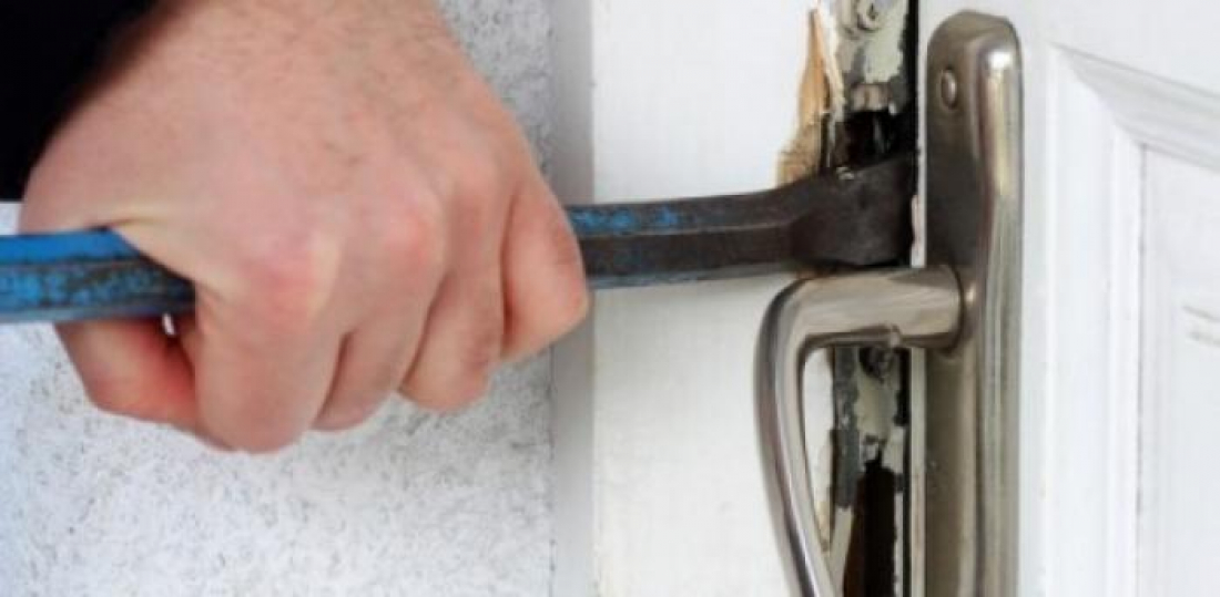 Dois homens são presos por furto em residência em Gravatal