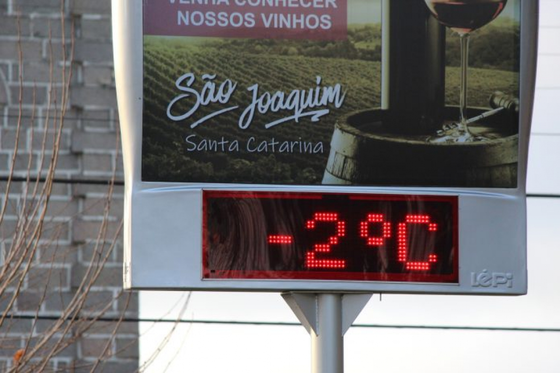 São Joaquim registra temperaturas negativas e tem espetáculo de cristais de gelo