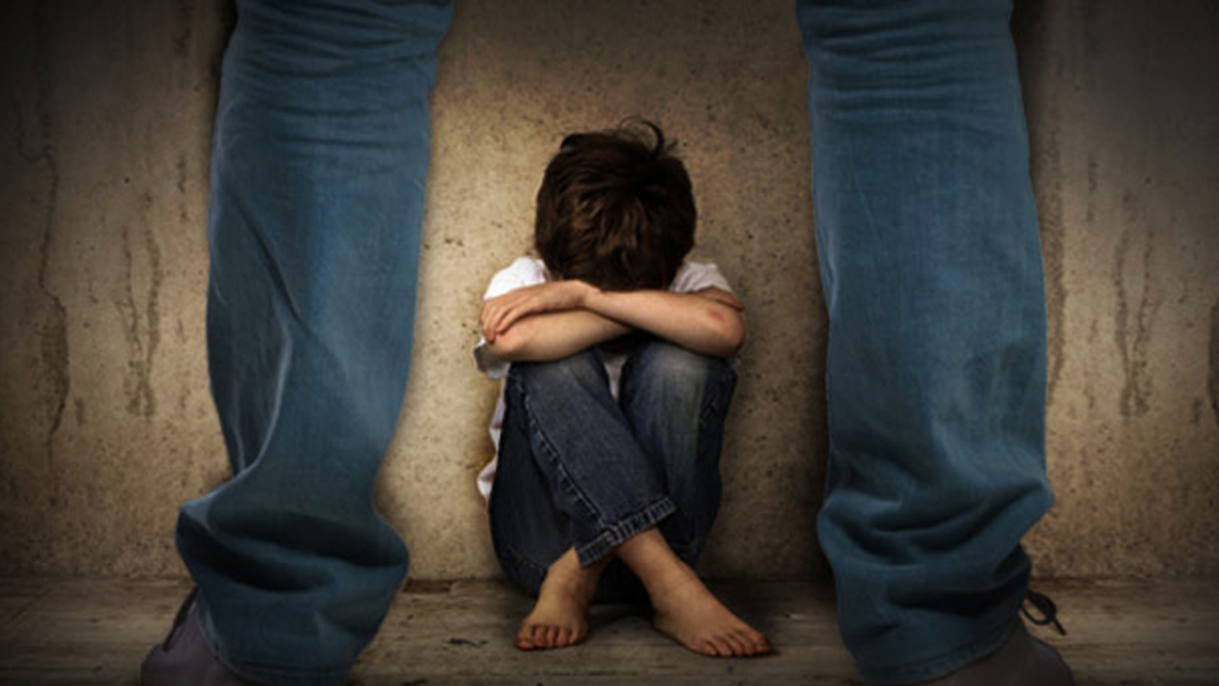 No país: advogado é preso acusado de estuprar criança no banheiro de supermercado