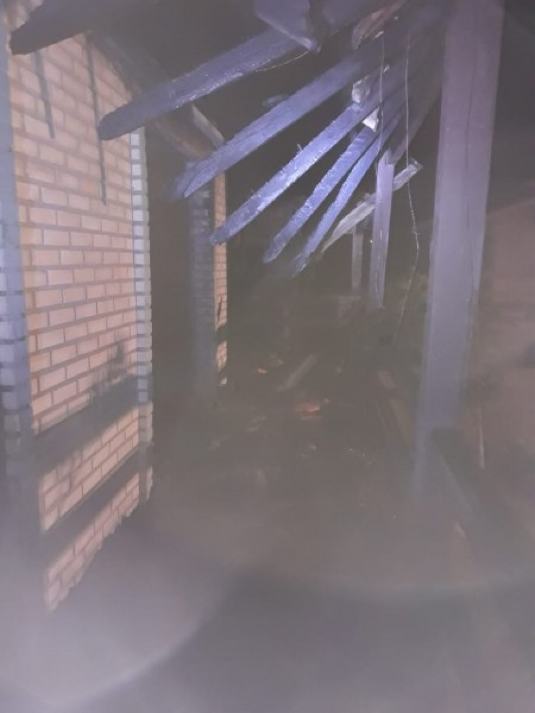 Residência é atingida por incêndio em Imbituba