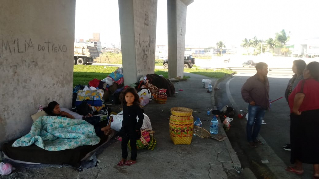 Indígenas vieram à Tubarão para vender artesanato