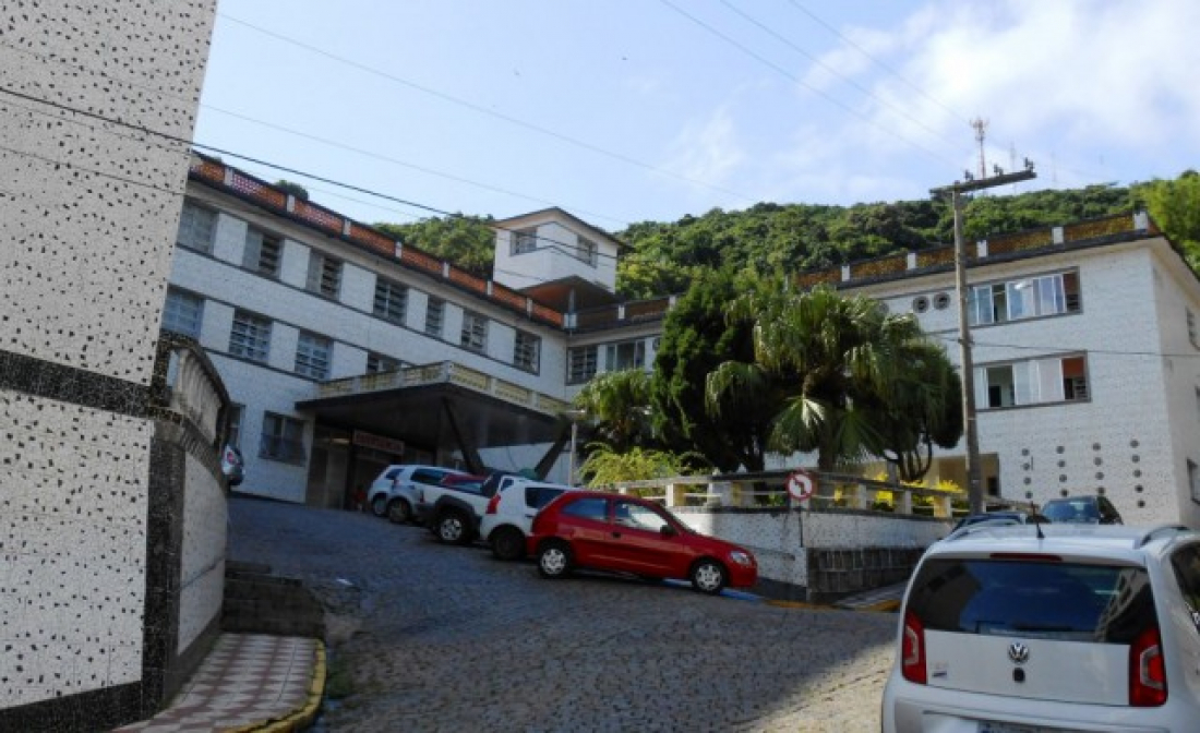 Hospital de Laguna confirma possibilidade de fechar as portas; reunião define medidas emergenciais