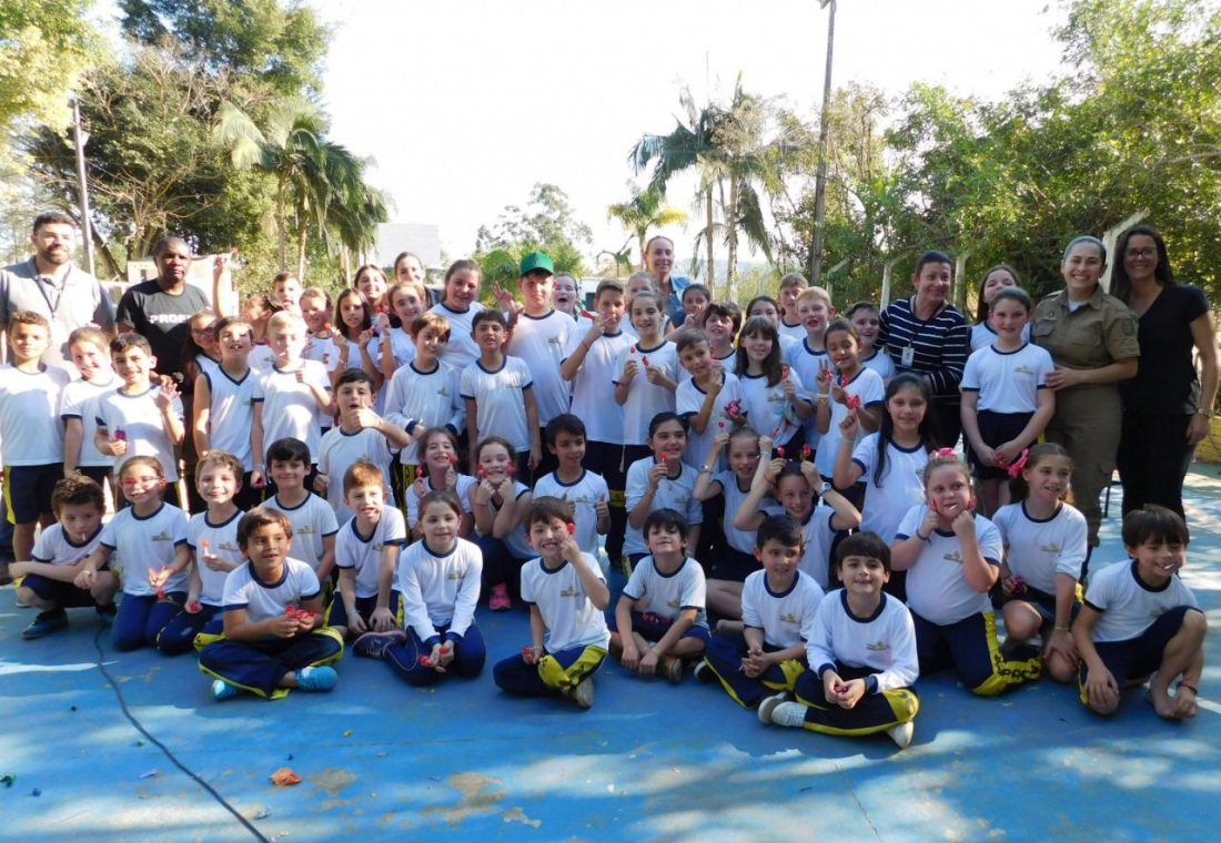 Polícia Militar atua na prevenção e segurança em escolas de Braço do Norte