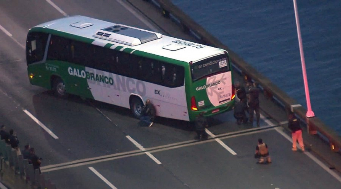 Atualização: após quatro horas de sequestro, suspeito é baleado
