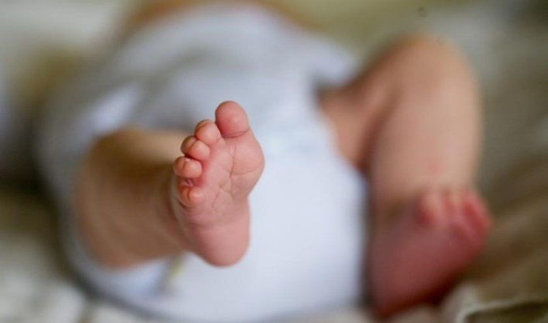 Delegada descarta indícios de violência sexual no caso de bebê com lesões nas partes íntimas em Tubarão