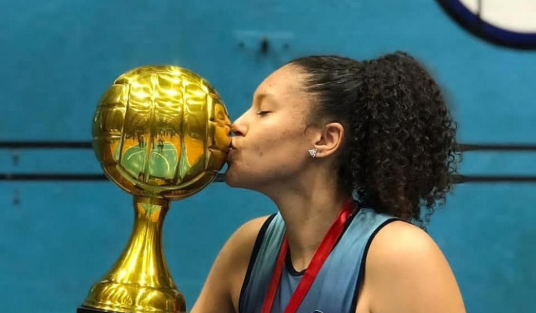 Tubaronense de 19 anos coleciona conquistas no vôlei