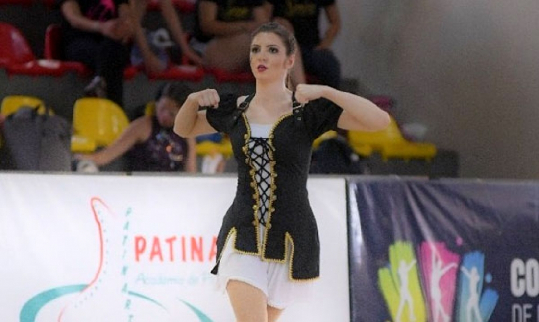 Orleanense conquista ouro em torneio internacional de patinação artística