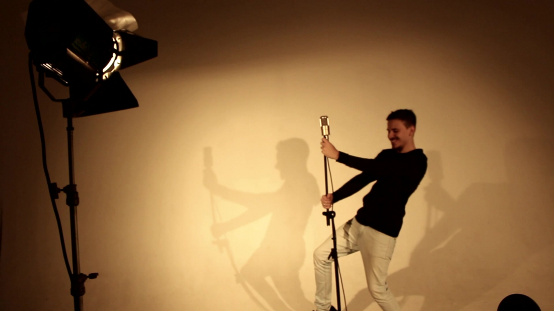 Não Sou Uber: cantor tubaronense lança nova composição nesta segunda