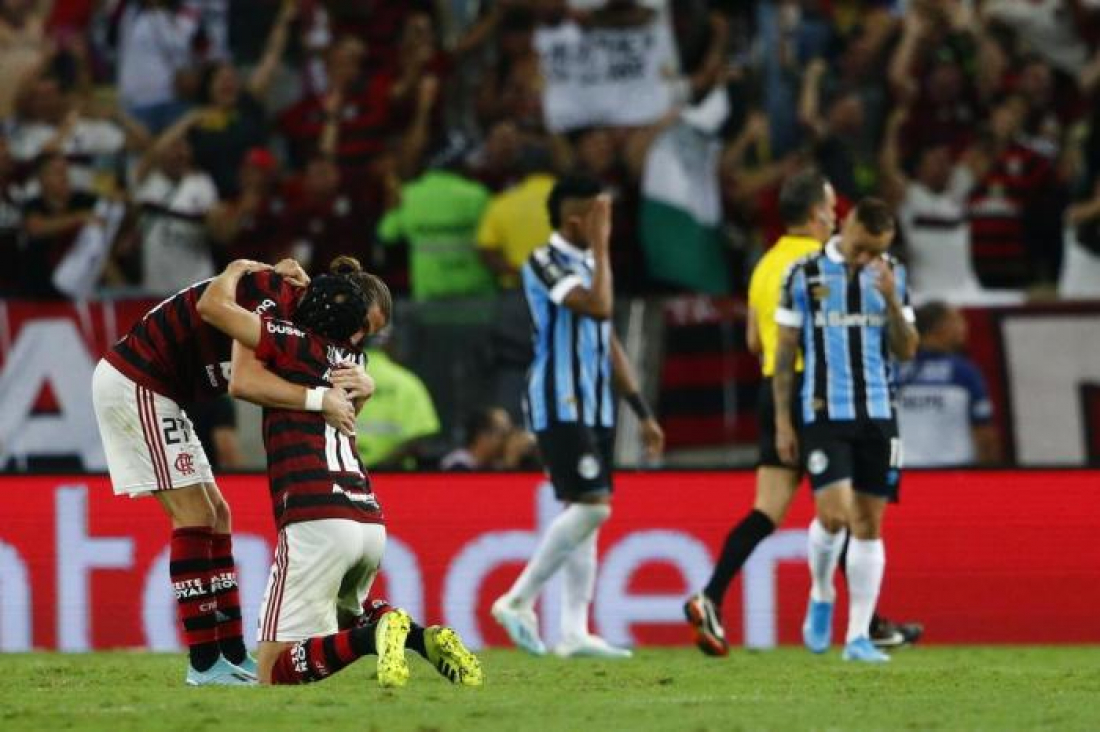 Grêmio leva goleada do Flamengo e está fora da Libertadores