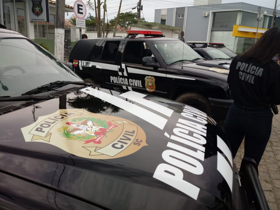 Grupo de dez pessoas é condenado a mais de 70 anos de prisão por tráfico de drogas em Capivari de Baixo