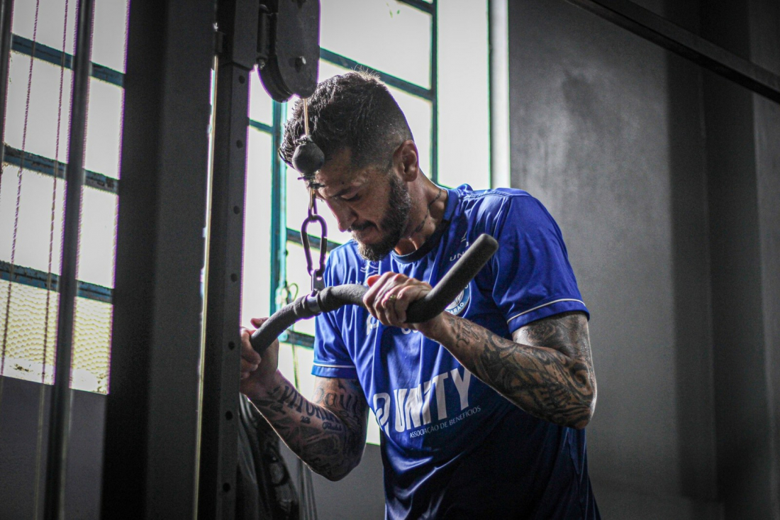 Atlético Tubarão anuncia saída do zagueiro Marquinhos Silva