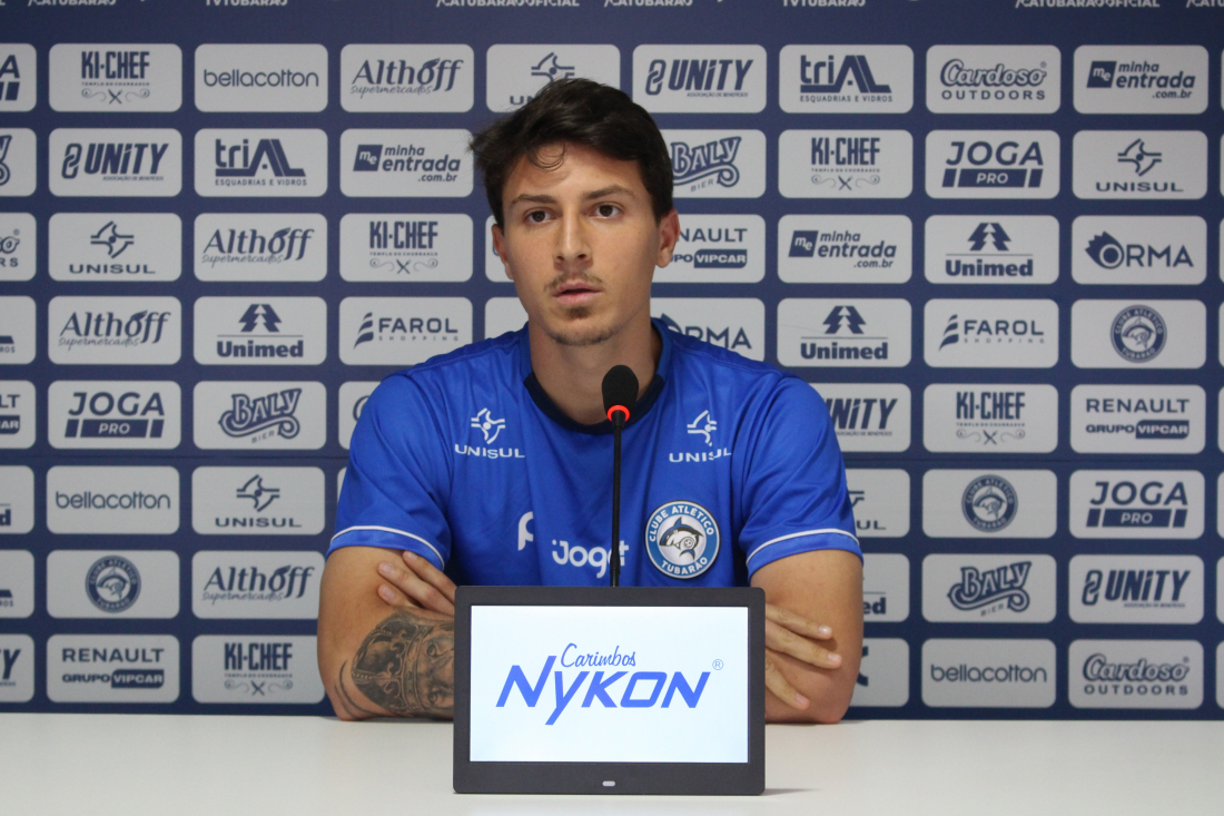 Jogador Vinícius Kuerten fala da ansiedade pela estreia no Clube Atlético Tubarão