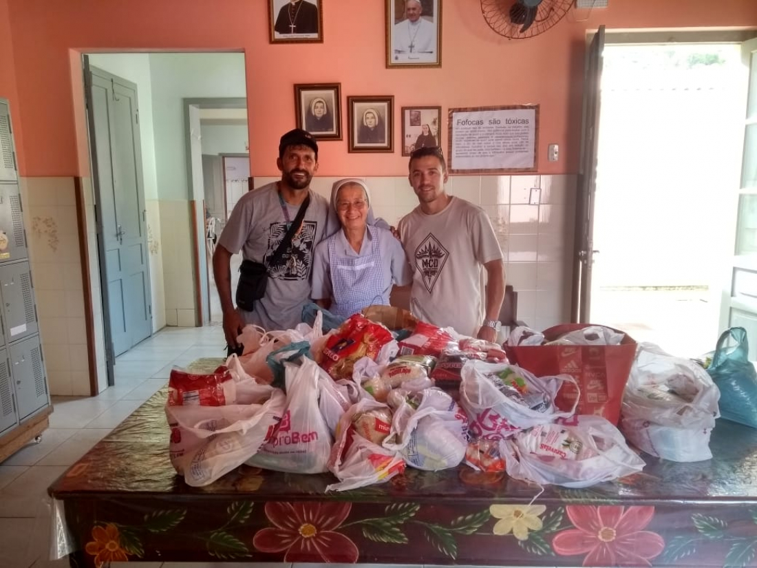 Mais de meia tonelada de alimentos arrecadados em eventos esportivos em Laguna