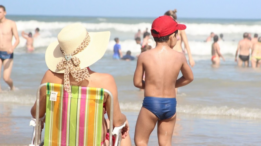 Criança perdida na praia? Bater palmas pode ajudar na localização da família
