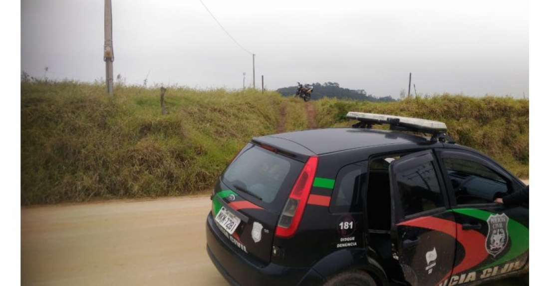 Homem é preso novamente após ameaçar esposa e envolver adolescente em roubo em Imbituba 