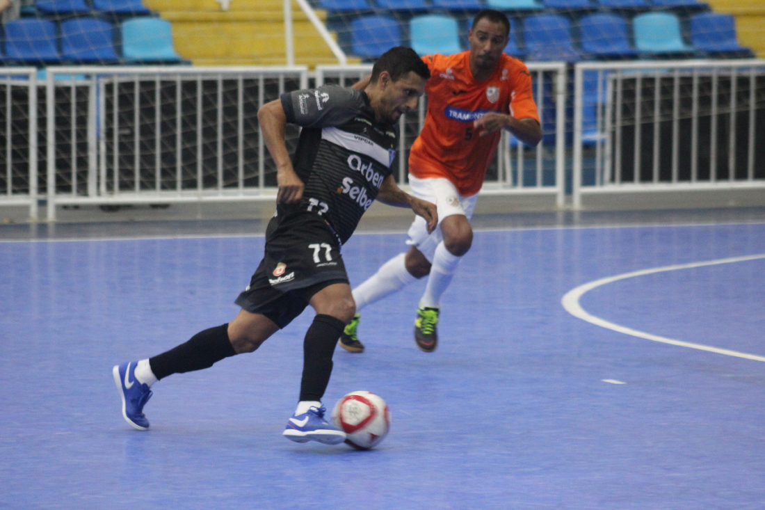 Tubarão Futsal empata em 1 a 1 com Carlos Barbosa em amistoso na Cidade Azul
