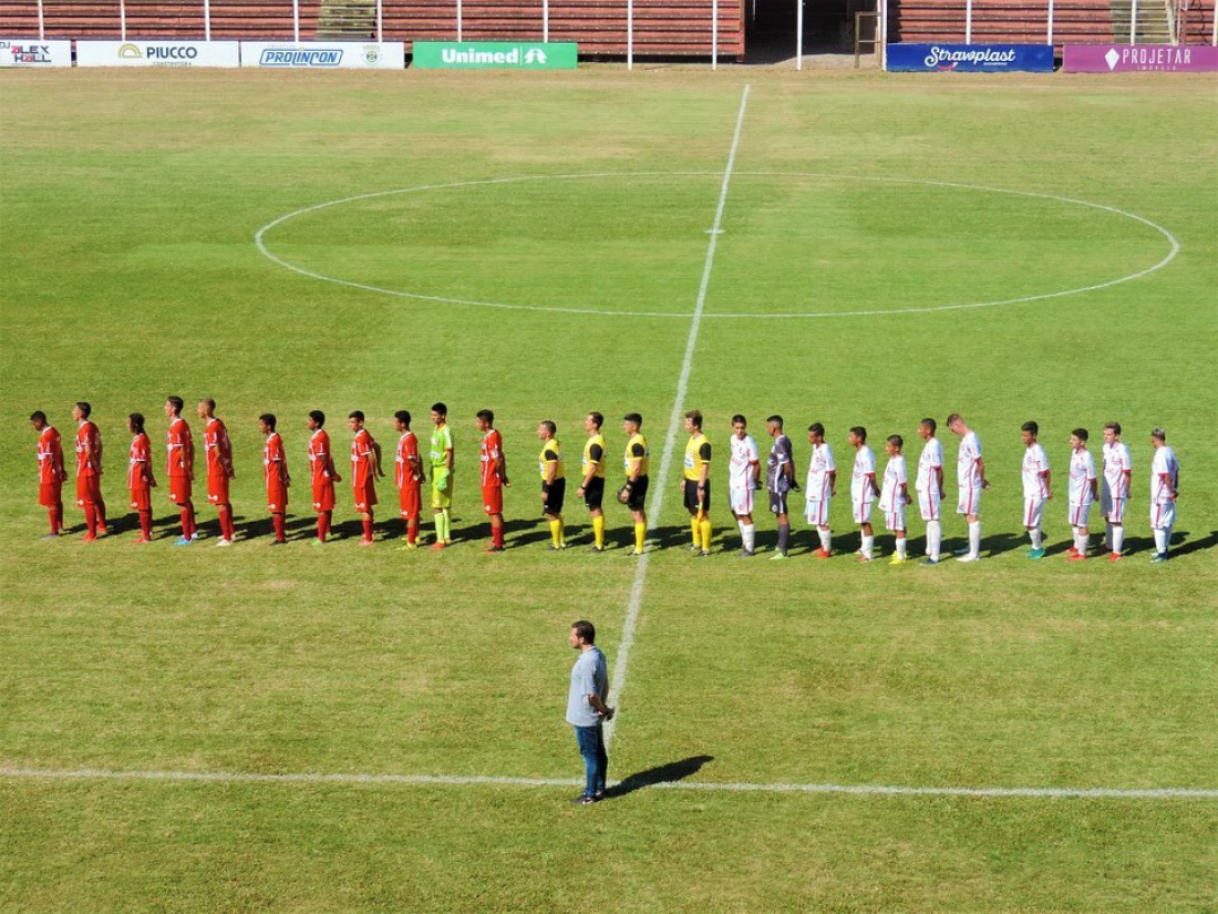 Hercílio Luz: em partidas no mesmo dia, sub-17 vence Inter de Lages por 3 a 1 e sub-20 é derrotado pelo Próspera por 1 a 0