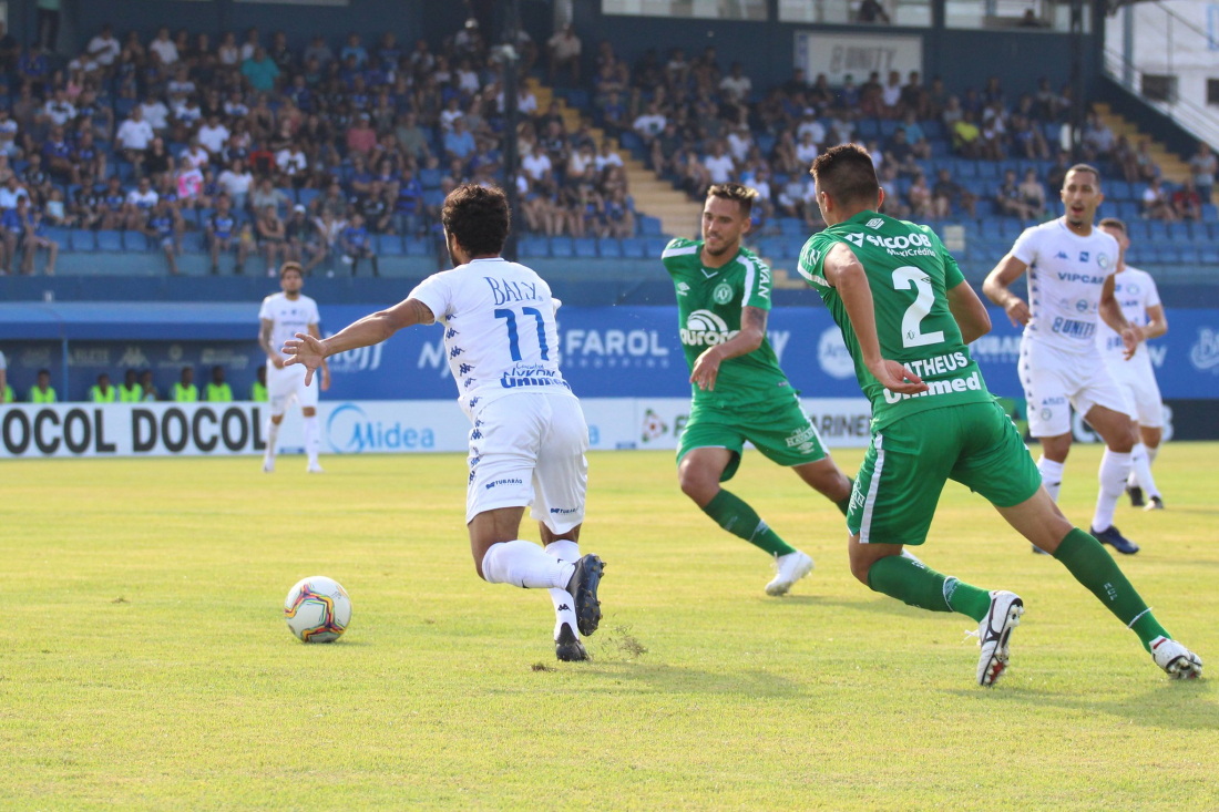 Tubarão é vencido pela Chape em casa e disputará rebaixamento contra o Concórdia