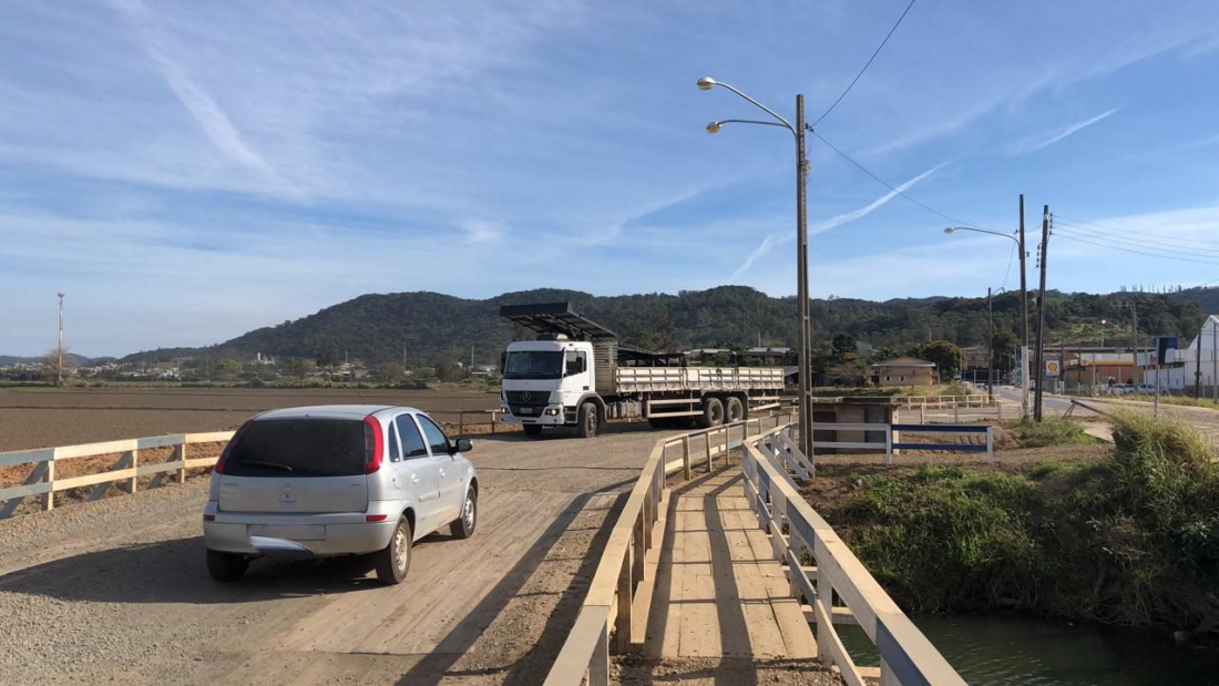Ocorrerá reposição na rede de água que passa pela ponte sobre o Rio Corrêa, em Tubarão
