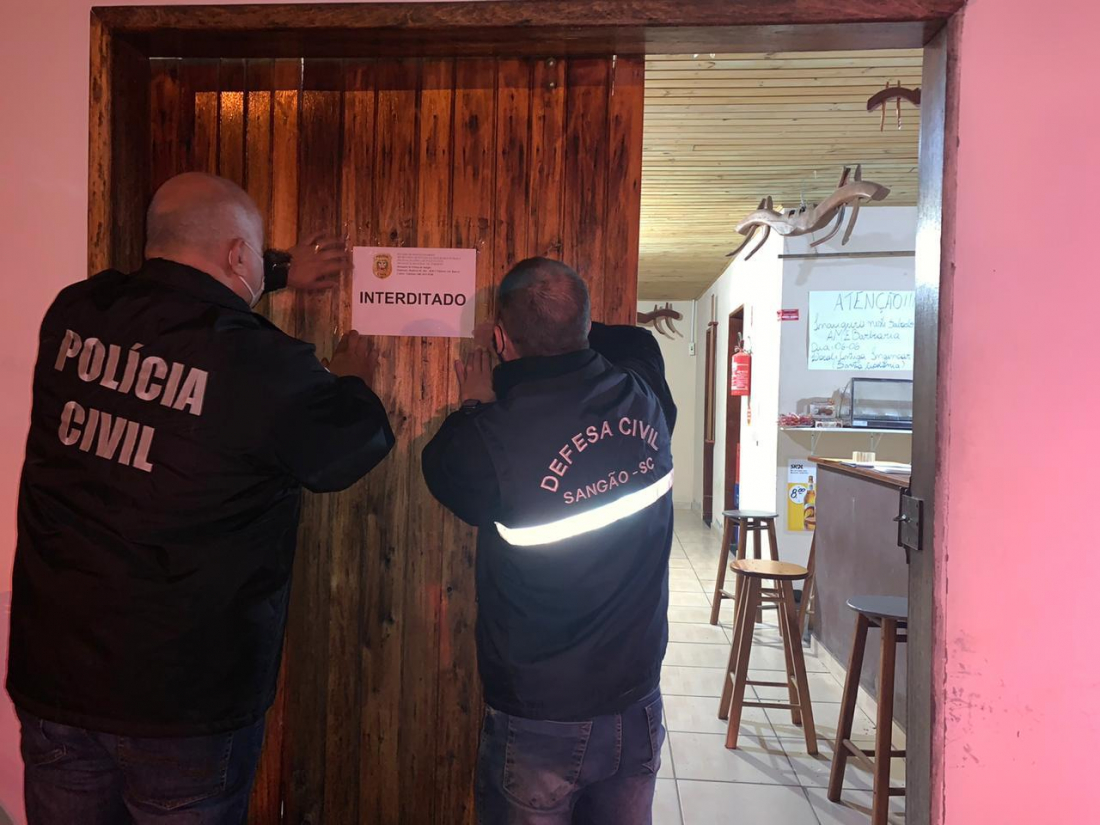 Bares são interditados por descumprimento de decreto de combate à Covid-19 em Sangão