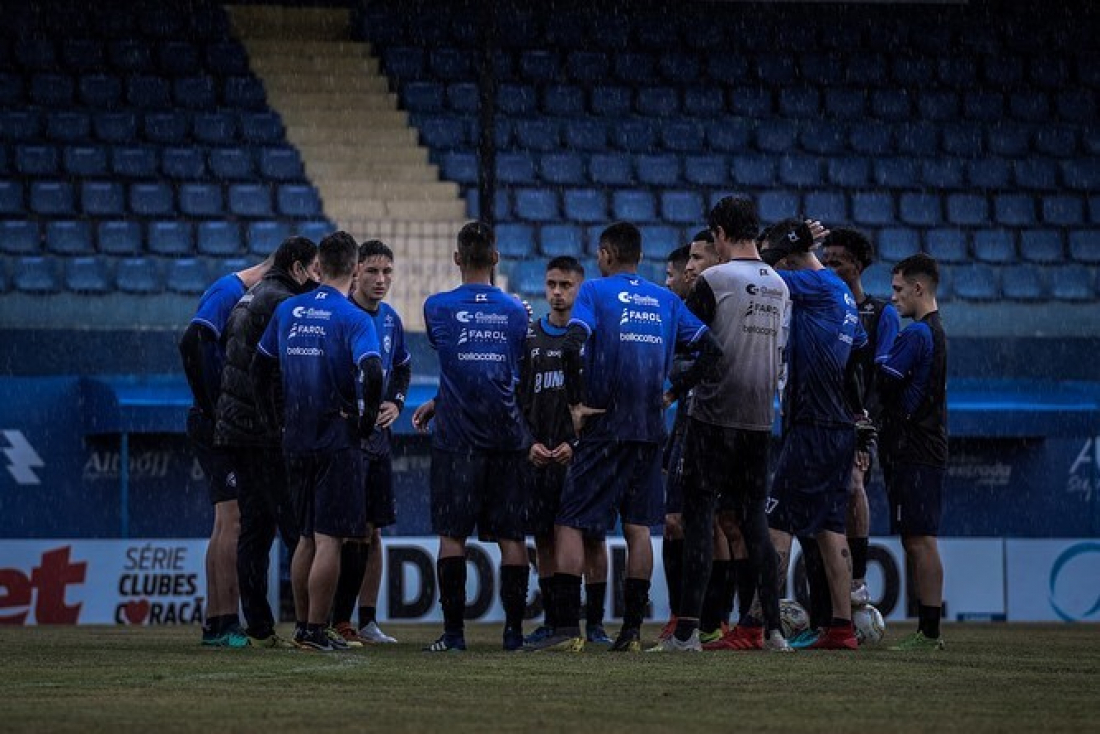 Após alterações em decreto, Tubarão pede adiamento de partida contra o Concórdia no estádio Heriberto Hülse