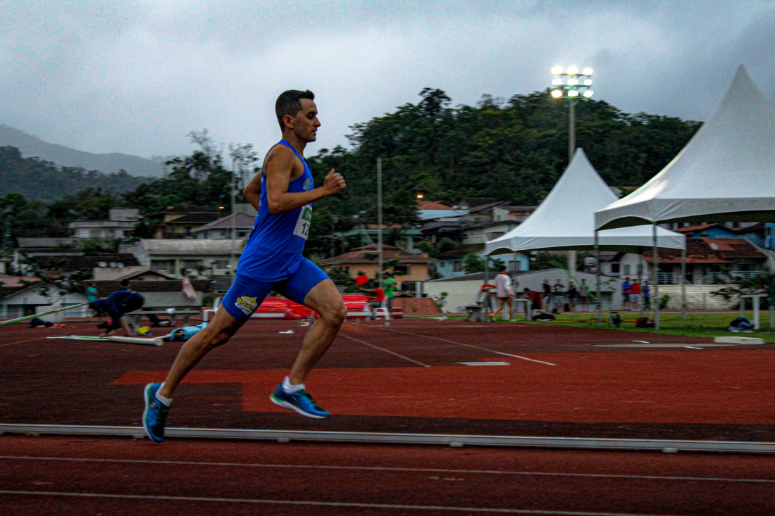 Treinador e atleta de Tubarão é convocado para Mundial