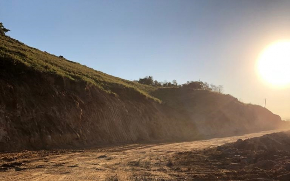 Braço do Norte: obras de alargamento seguem na Estrada Geral do Rio Santo Antônio