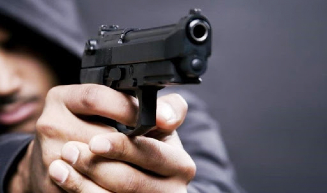 Em andamento: ladrões armados assaltam concessionária de carros em Tubarão