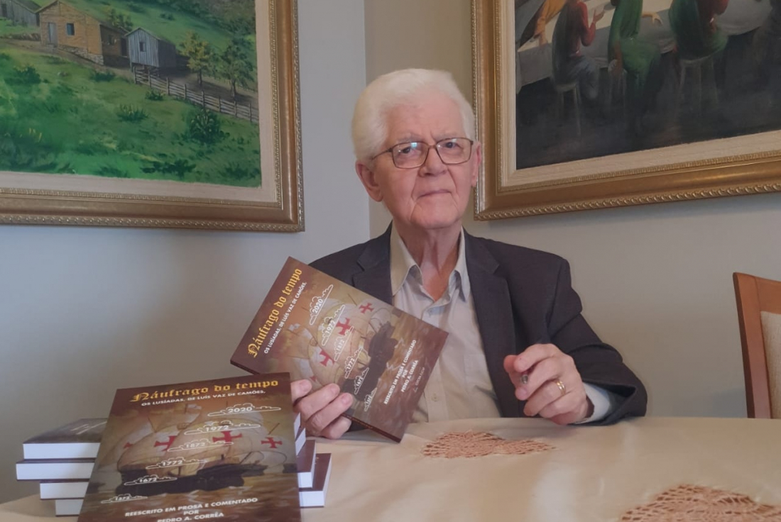 Professor e escritor de Tubarão lança novo livro