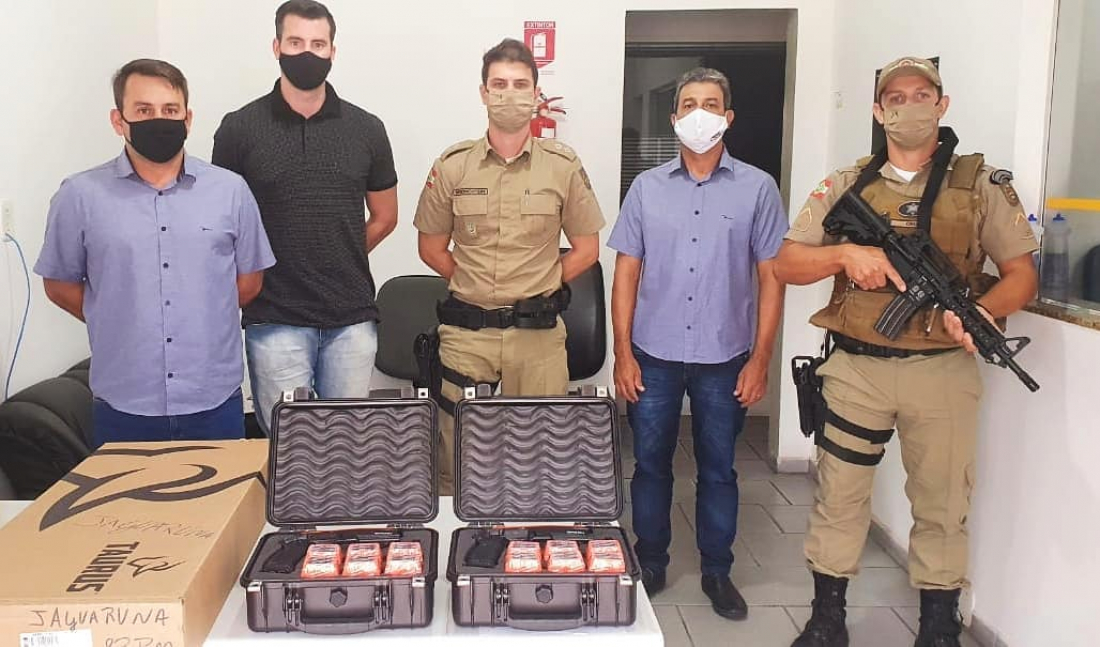 Armamentos são entregues à Polícia Militar de Jaguaruna