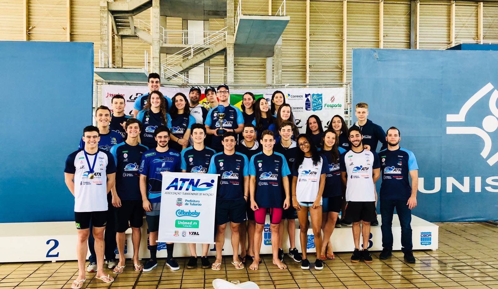 #Esporte  Natação de Tubarão é bicampeã estadual
