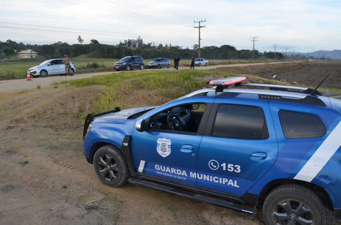 Guarda Municipal de Tubarão realiza fiscalização na estrada geral do bairro São Cristóvão