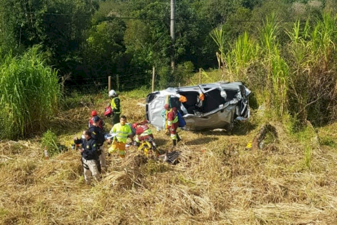 Acidente deixa um morto e cinco feridos na BR-101 em Jaguaruna