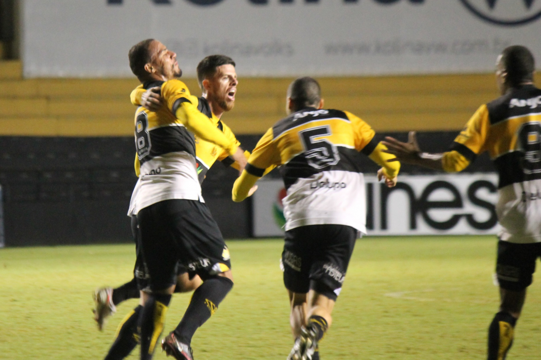 Criciúma vence América-MG nos pênaltis e avança na Copa do Brasil