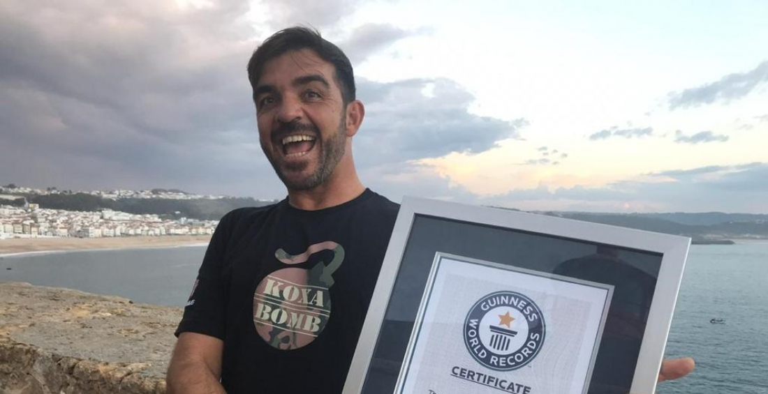 Surfista Rodrigo Koxa relembra recorde mundial pela maior onda do mundo já surfada
